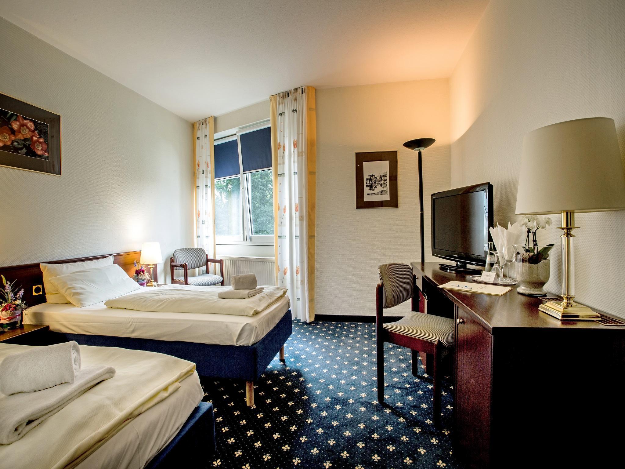 Parkhotel Papenburg By Hackmann Exterior photo