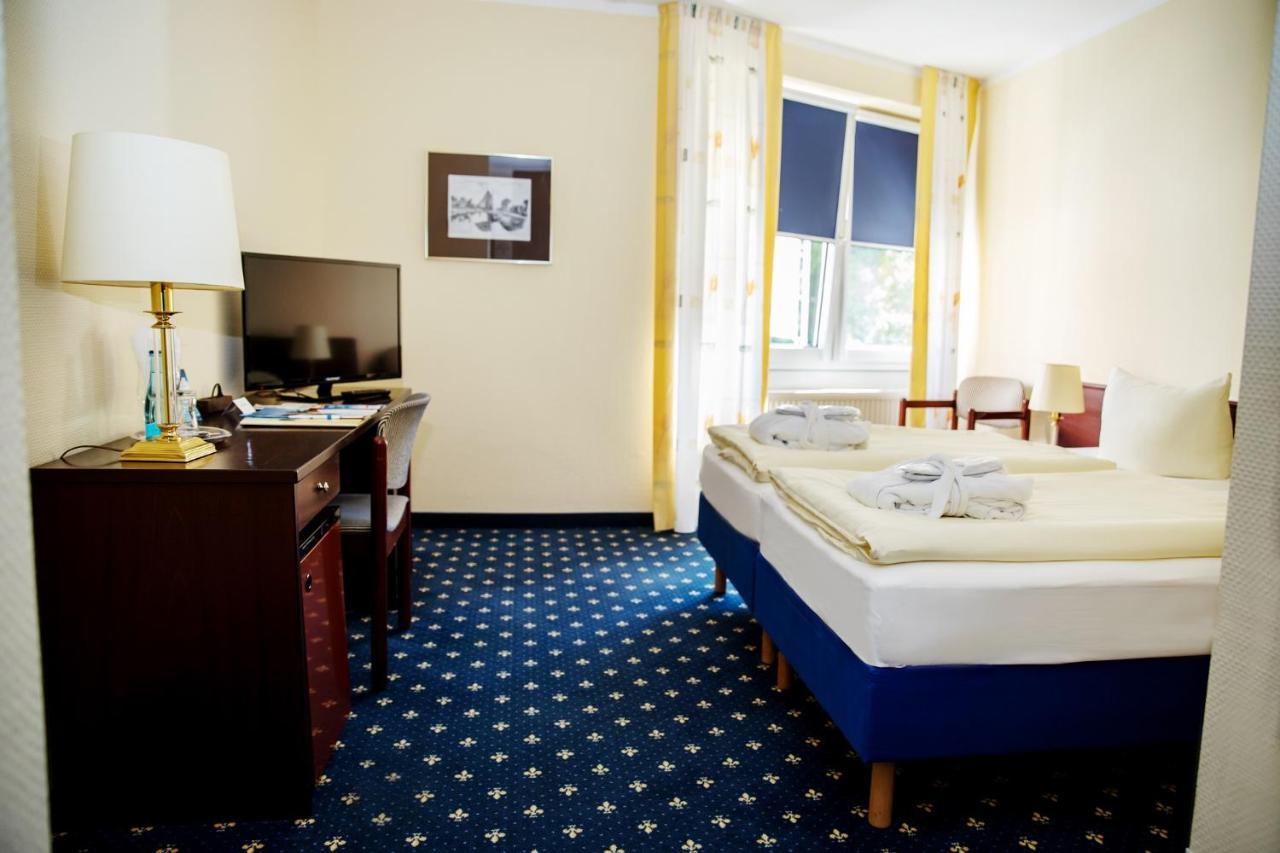 Parkhotel Papenburg By Hackmann Exterior photo